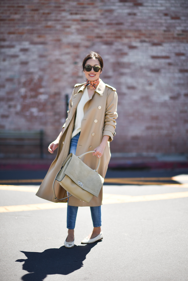 trench-coat-givenchy-tote-2